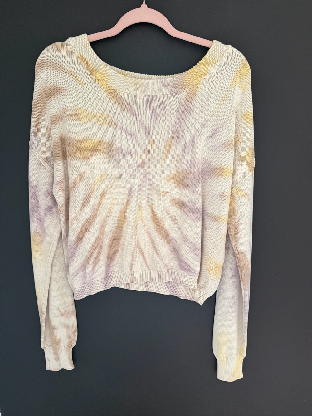 BY TOGETHER Crewneck lightweight urban pastel knit tie dye top size small
